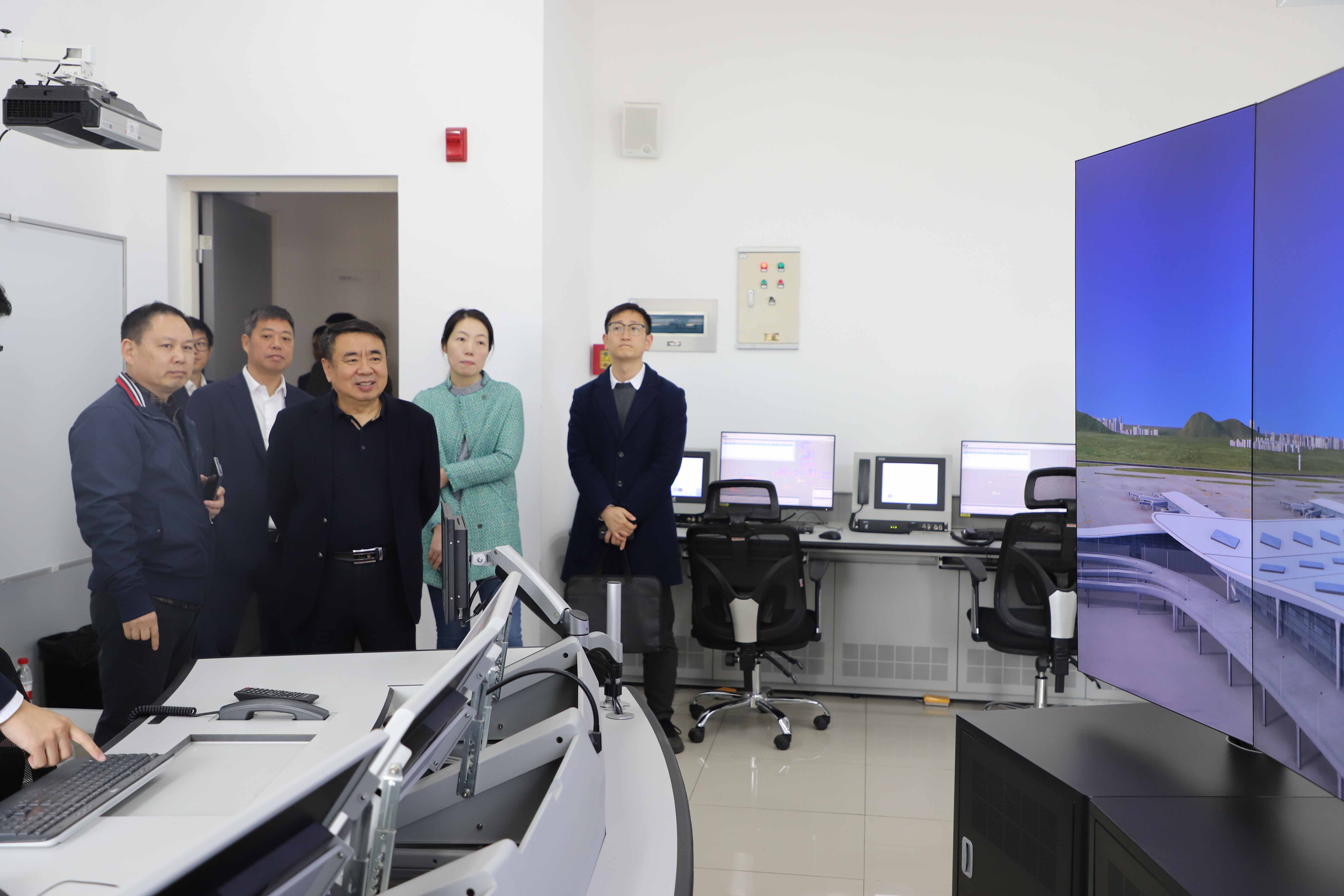 省總工會副主席張兆都調(diào)研建德航空產(chǎn)學研基地、通航機場